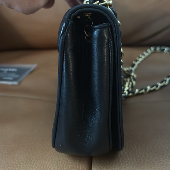 CHANEL Vintage Full Flap Small Chain Shoulder Bag Black CC w/Chanel Beauty Gift - Picture 14 of 17